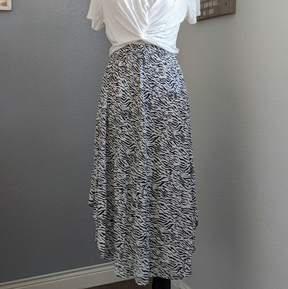 Pleated zebra print midi skirt - NWT